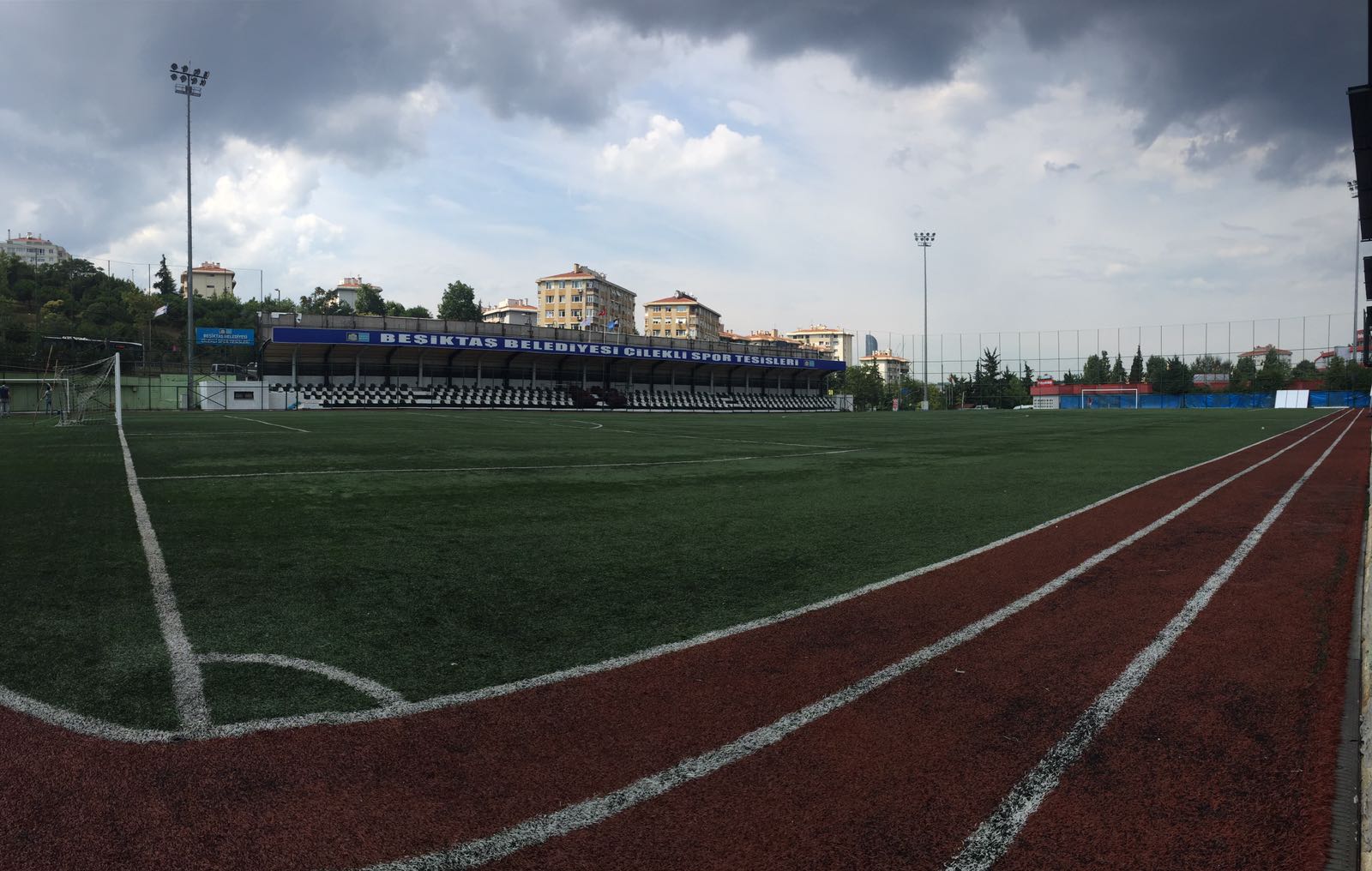 galatasaray-simurg-besiktas-futbol-okulu